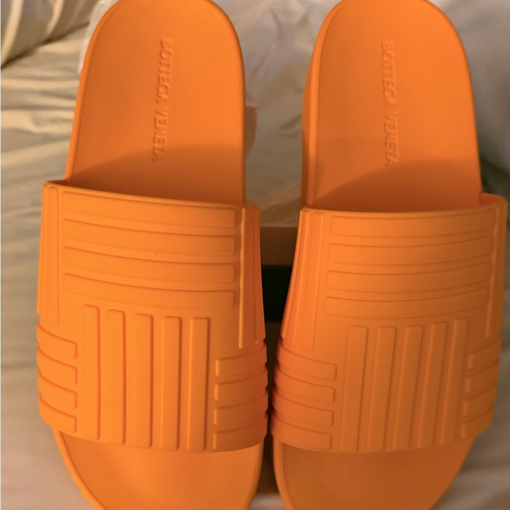 Bottega Veneta Carpet Tangerine Rubber Slide Sandals
